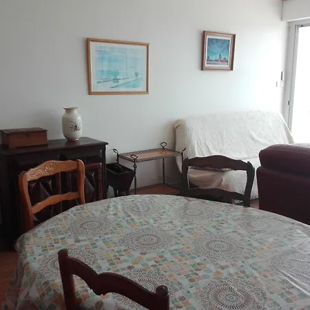 Face Au Centre Des Sables-d'olonne, 2 Chambres, Garage - Fr-1-331-97 *